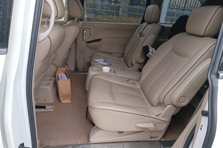 Used Nissan Quest 2013 3.5L SL Left Rear Seat