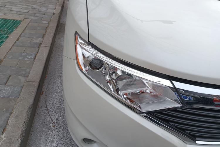 Used Nissan Quest 2013 3.5L SL Right Front Headlight
