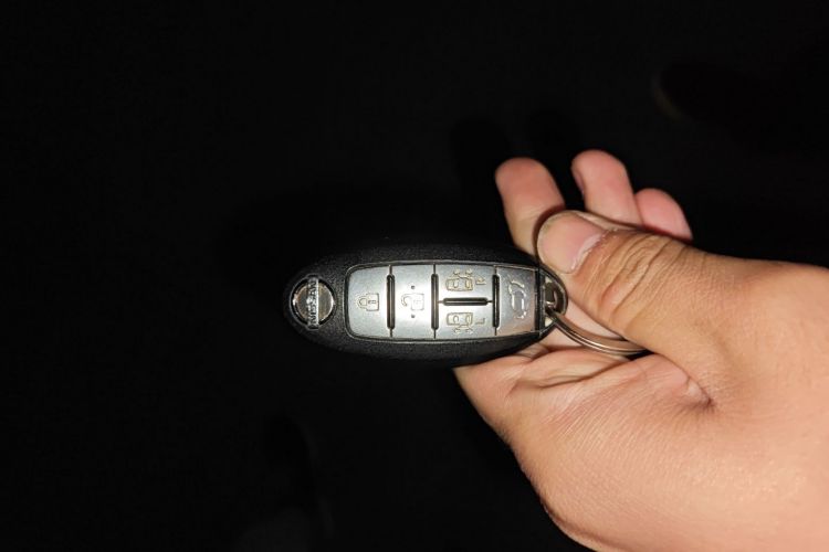 Used Nissan Quest 2013 3.5L SL Vehicle Key