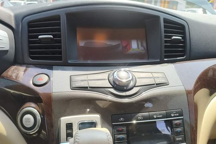 Used Nissan Quest 2015 3.5L SL Audio And AC Panel