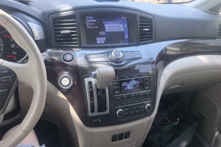 Used Nissan Quest 2015 3.5L SL Audio And AC Panel