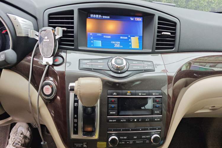 Used Nissan Quest 2015 3.5L SL Audio And AC Panel