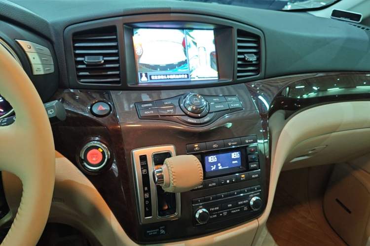 Used Nissan Quest 2015 3.5L SL Audio And AC Panel