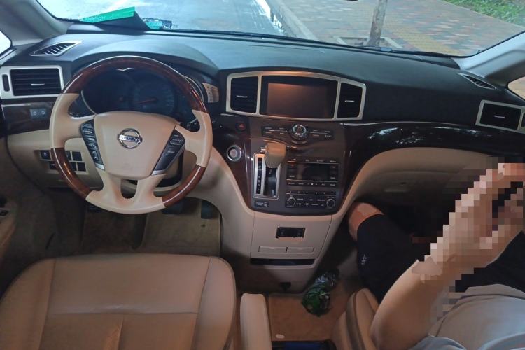 Used Nissan Quest 2015 3.5L SL Center Console