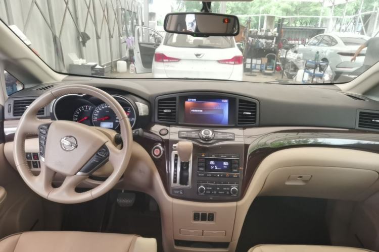 Used Nissan Quest 2015 3.5L SL Center Console
