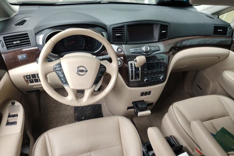 Used Nissan Quest 2015 3.5L SL Center Console