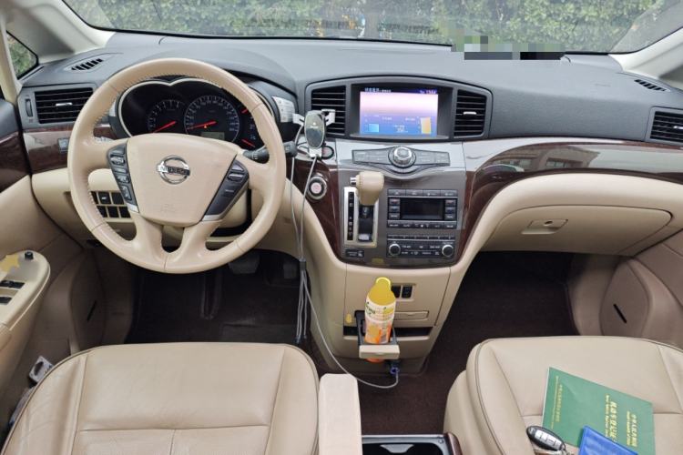 Used Nissan Quest 2015 3.5L SL Center Console