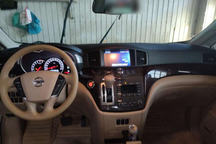 Used Nissan Quest 2015 3.5L SL Center Console