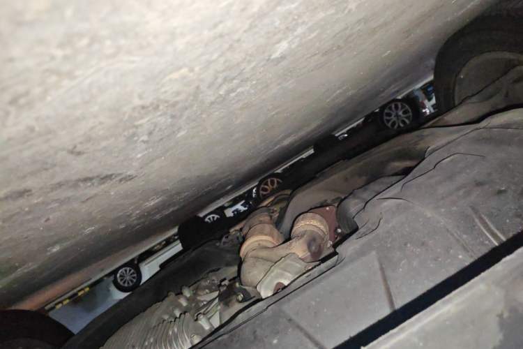 Used Nissan Quest 2015 3.5L SL Chassis Front