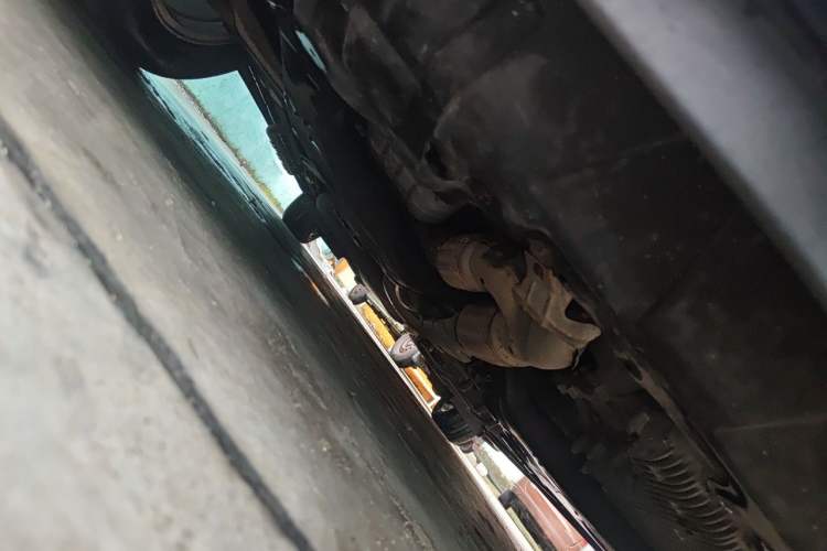 Used Nissan Quest 2015 3.5L SL Chassis Front