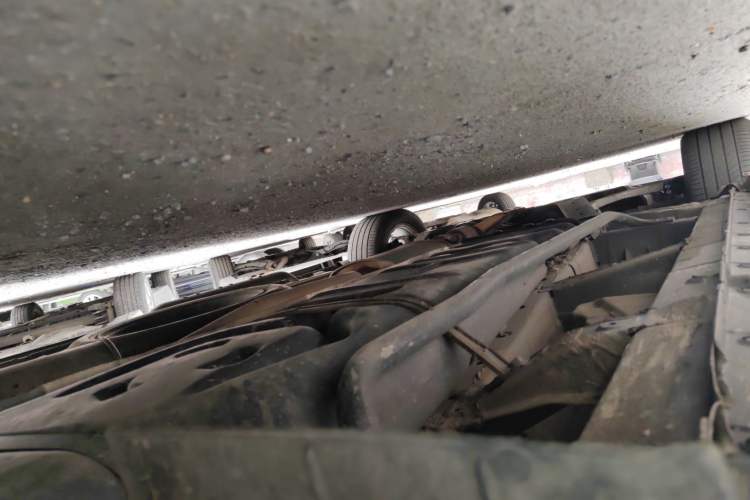 Used Nissan Quest 2015 3.5L SL Chassis Front Left