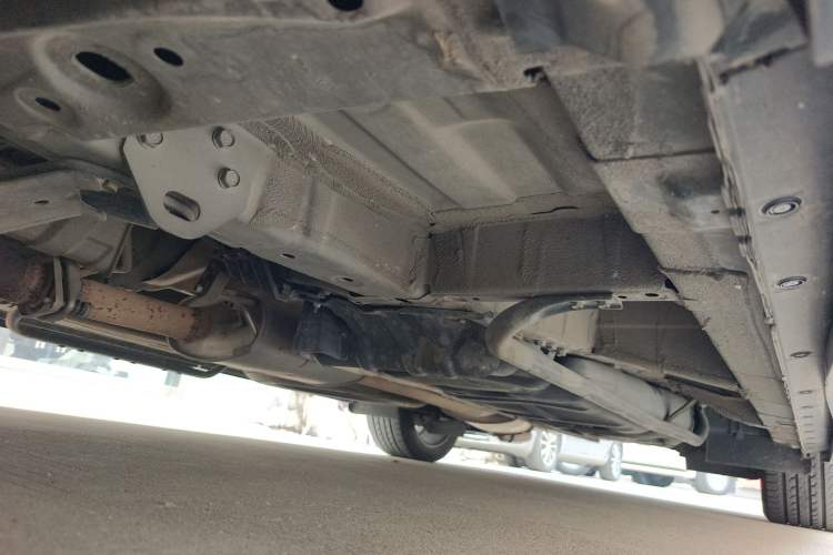 Used Nissan Quest 2015 3.5L SL Chassis Front Left
