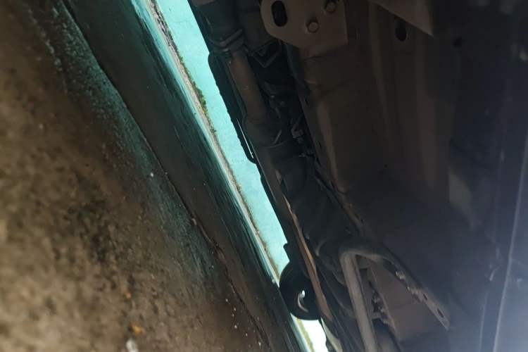 Used Nissan Quest 2015 3.5L SL Chassis Front Left