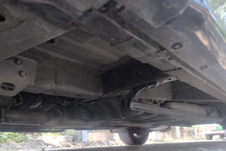 Used Nissan Quest 2015 3.5L SL Chassis Front Left