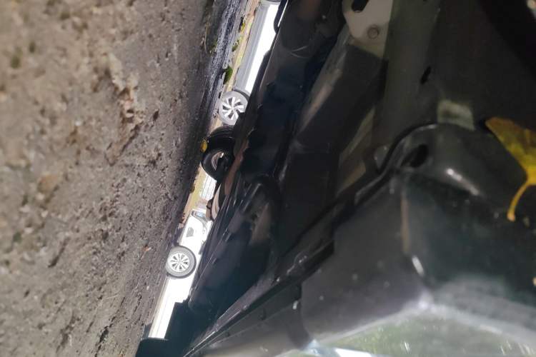 Used Nissan Quest 2015 3.5L SL Chassis Front Left