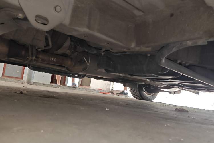 Used Nissan Quest 2015 3.5L SL Chassis Front Left