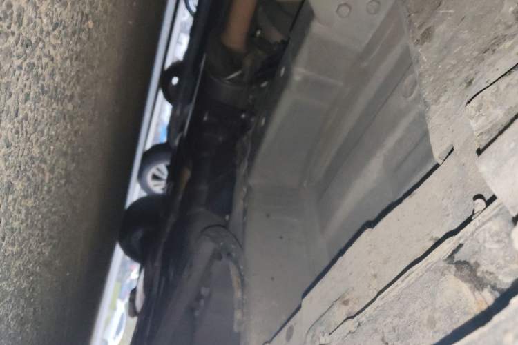 Used Nissan Quest 2015 3.5L SL Chassis Front Left