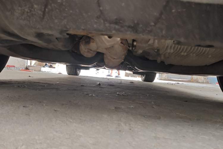 Used Nissan Quest 2015 3.5L SL Chassis Front