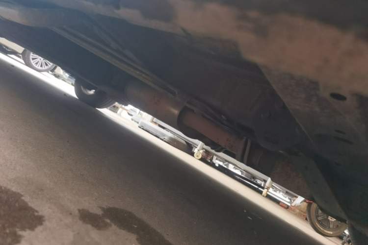 Used Nissan Quest 2015 3.5L SL Chassis Front Right