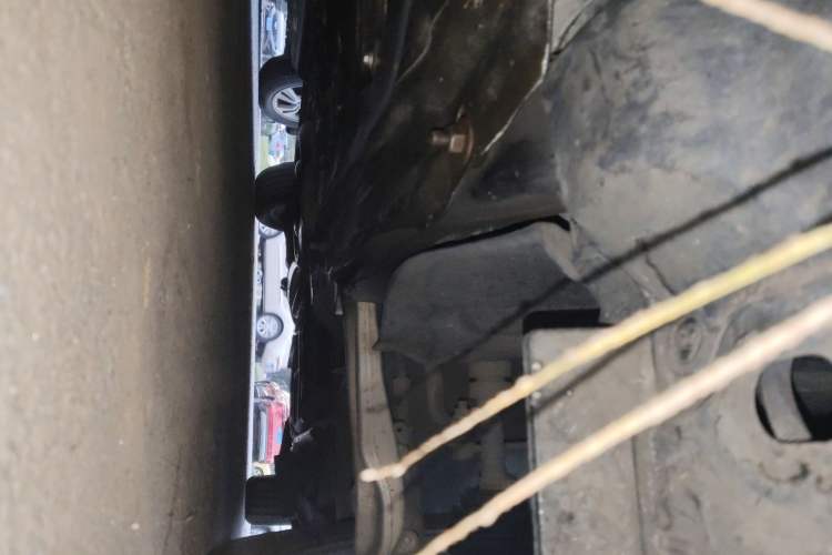 Used Nissan Quest 2015 3.5L SL Chassis Front