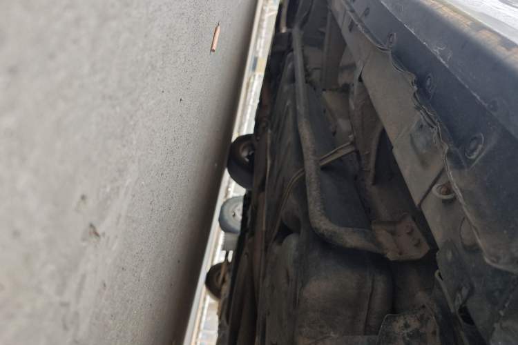Used Nissan Quest 2015 3.5L SL Chassis Rear Left