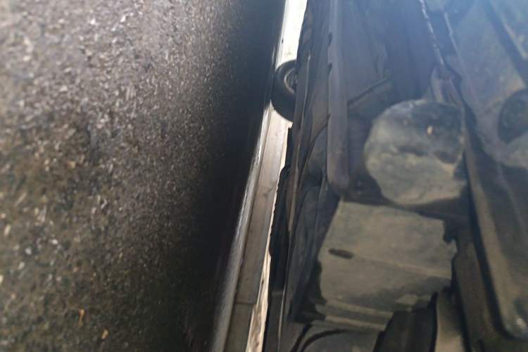 Used Nissan Quest 2015 3.5L SL Chassis Rear Left