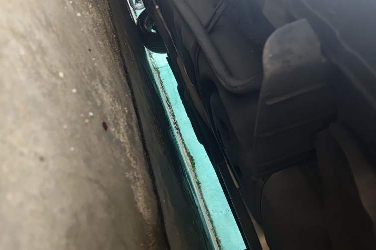 Used Nissan Quest 2015 3.5L SL Chassis Rear Left