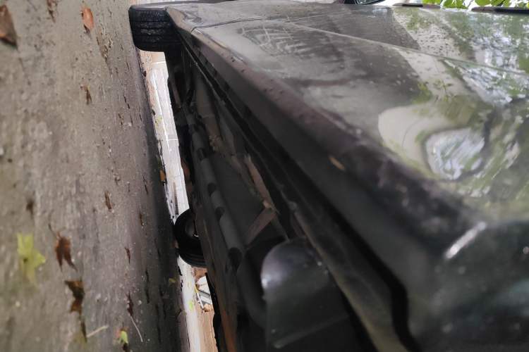 Used Nissan Quest 2015 3.5L SL Chassis Rear Left