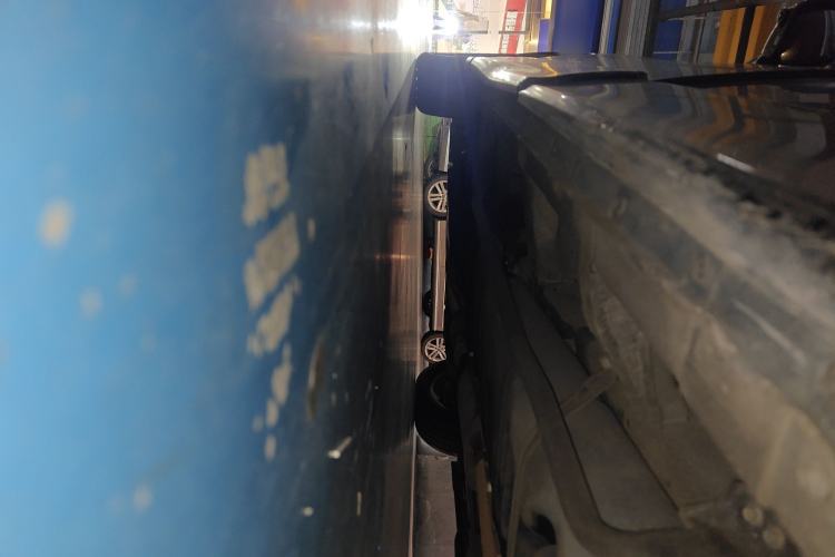 Used Nissan Quest 2015 3.5L SL Chassis Rear Left
