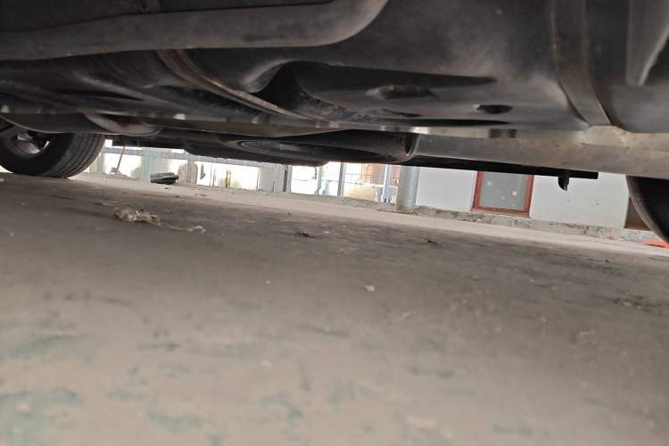 Used Nissan Quest 2015 3.5L SL Chassis Rear Left