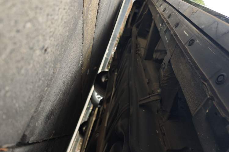 Used Nissan Quest 2015 3.5L SL Chassis Rear Left