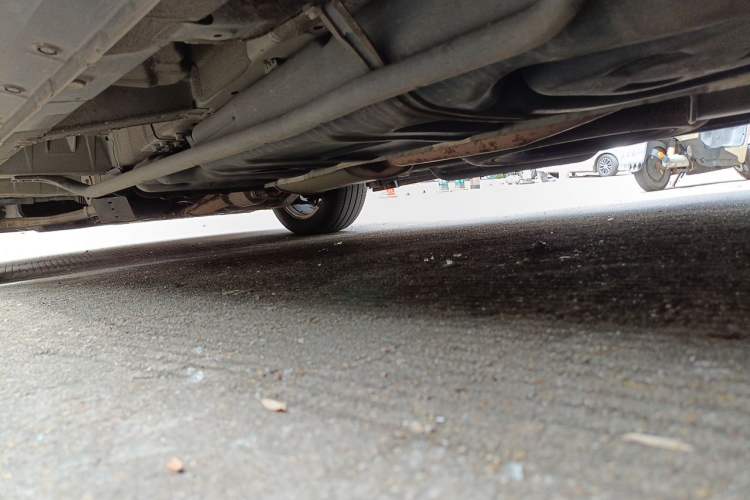 Used Nissan Quest 2015 3.5L SL Chassis Rear Left
