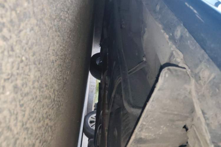 Used Nissan Quest 2015 3.5L SL Chassis Rear Left