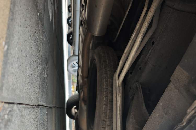 Used Nissan Quest 2015 3.5L SL Chassis Rear Right