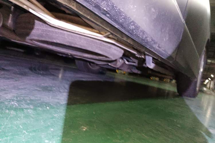Used Nissan Quest 2015 3.5L SL Chassis Rear Right