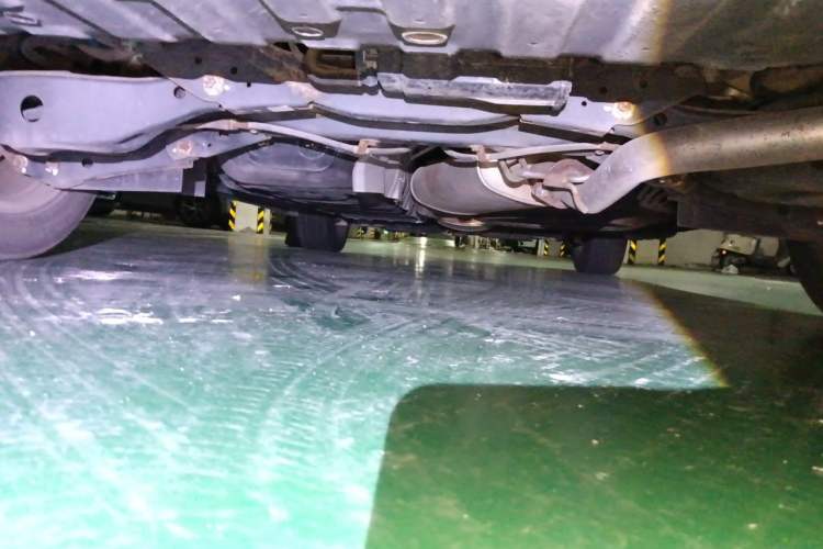 Used Nissan Quest 2015 3.5L SL Chassis Rear