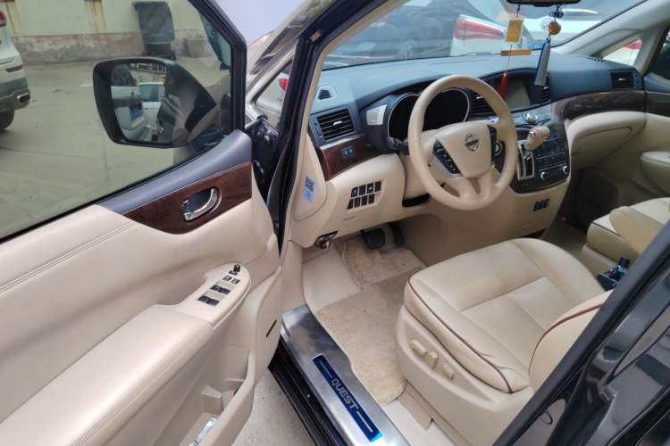 Used Nissan Quest 2015 3.5L SL Driver Seat