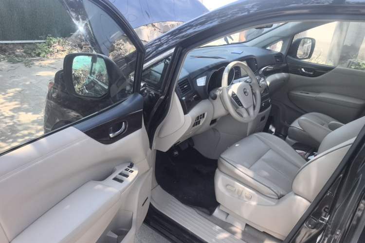 Used Nissan Quest 2015 3.5L SL Driver Seat