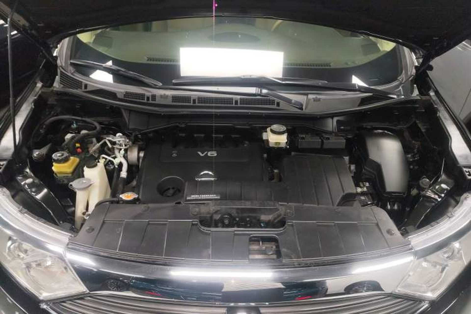Used Nissan Quest 2015 3.5L SL Engine Bay