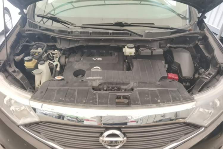 Used Nissan Quest 2015 3.5L SL Engine Bay