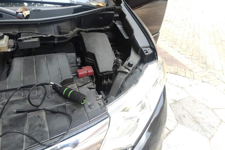 Used Nissan Quest 2015 3.5L SL Engine Bay Left