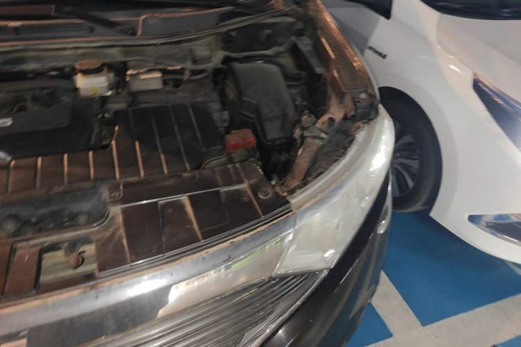 Used Nissan Quest 2015 3.5L SL Engine Bay Left