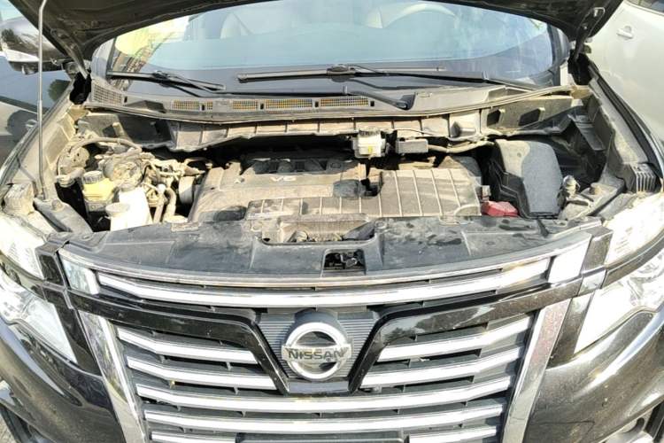 Used Nissan Quest 2015 3.5L SL Engine Bay