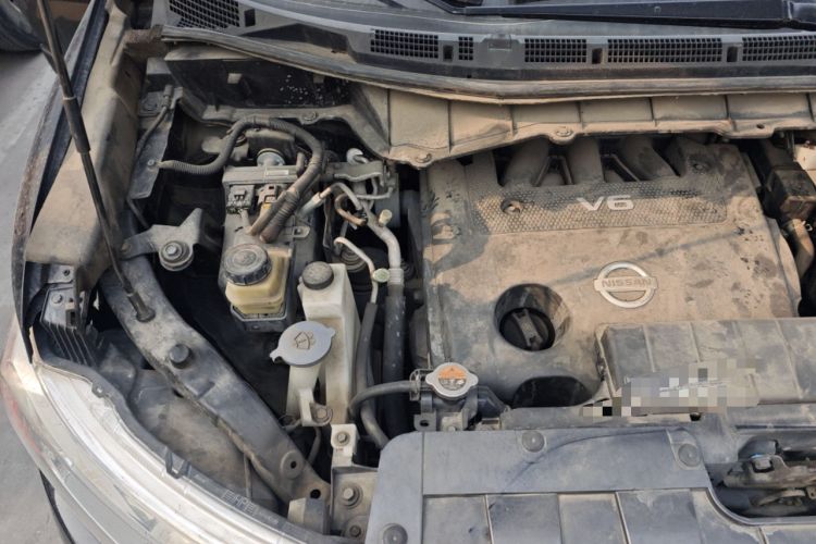 Used Nissan Quest 2015 3.5L SL Engine Bay Right