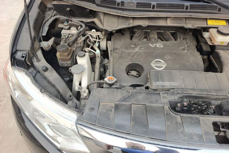 Used Nissan Quest 2015 3.5L SL Engine Bay Right