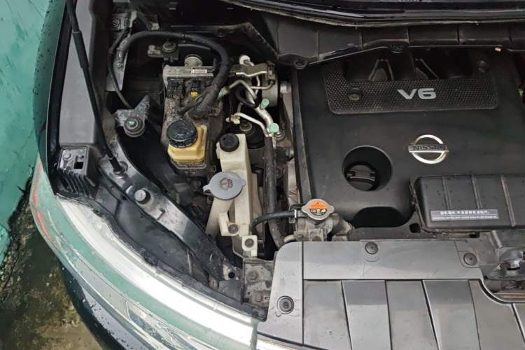Used Nissan Quest 2015 3.5L SL Engine Bay Right