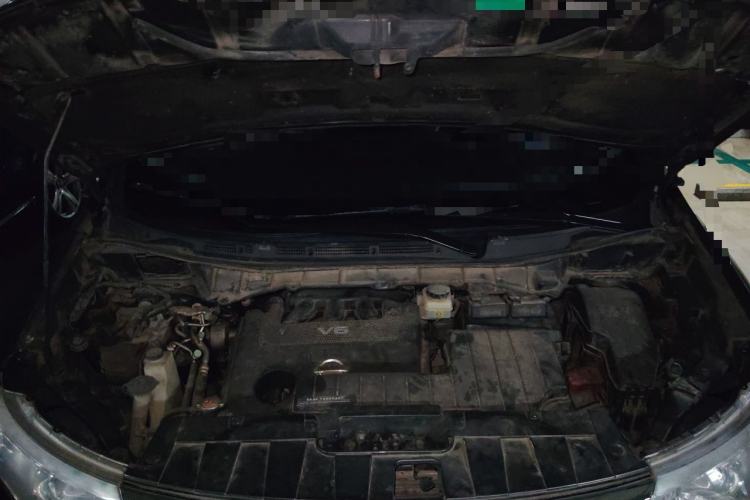 Used Nissan Quest 2015 3.5L SL Engine Bay
