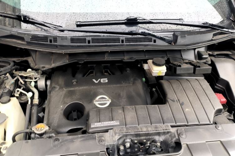 Used Nissan Quest 2015 3.5L SL Engine Bay