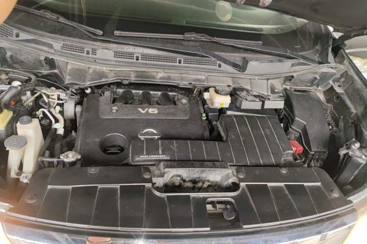 Used Nissan Quest 2015 3.5L SL Engine Bay