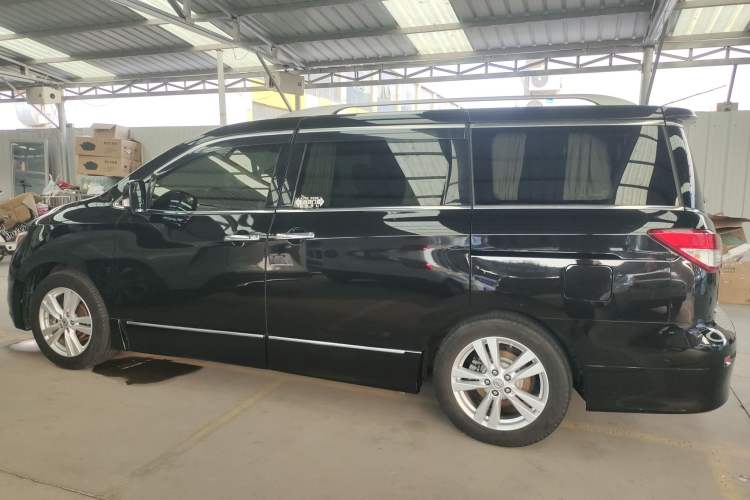 Used Nissan Quest 2015 3.5L SL Exterior 3